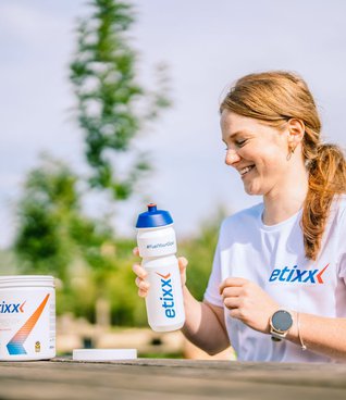 Etixx_Carbo_Gy_cervene_ovoce_5c1aa6eb.jpg