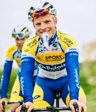 Etixx_Energy_Gel_Isotonic_Drink_apple_II_27034e4d.jpg
