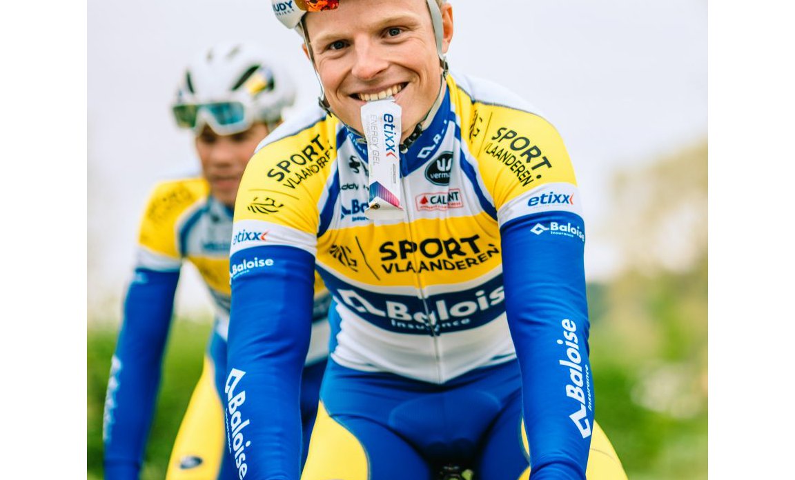 Etixx_Energy_Gel_Isotonic_Drink_apple_II_27034e4d.jpg